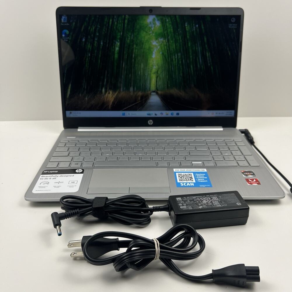 HP 15-gw0023od 15.6" AMD Ryzen 3 3250U 2.6GHz 8GB RAM 1TB HDD w/ Charger